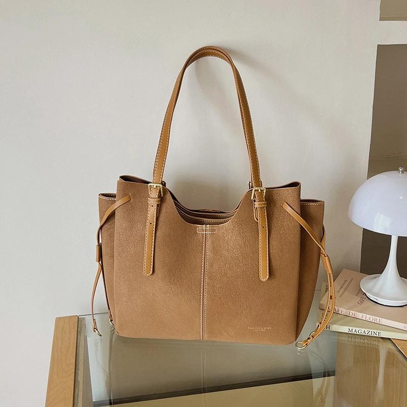 حقيبة يد فاخرة للنساء مزينة با - مراجعة Leatherwork Designs وسعره